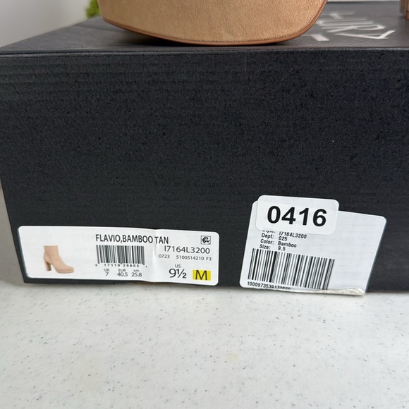 Naturalizer Womens Flavio Platform Dress Ankle Boot Tan Suede 9.5M - Picture 9 of 10